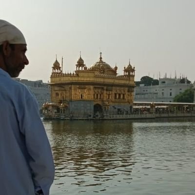 TasneemYogi's profile picture. traveler, Poet by heart, non-believer in any kind of faith, lover by nature, rational, logical and easily influenced by good deeds!