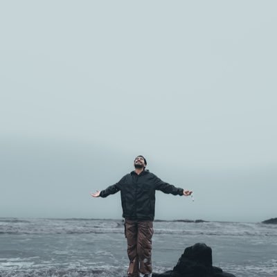 avinasht07's profile picture. Database Engineer | Active Investor