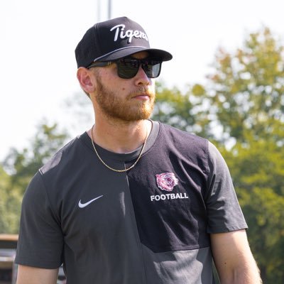 CoachSpooner_'s profile picture. QBs Coach/Pass Game Coordinator @HSC__FOOTBALL | Recruit NOVA, MI, OH, IN, IL, WI, MN, AK, HI, CA, AZ, UT, NV, CO, NM, KS and Portal | 704 | @WingateFb Alum