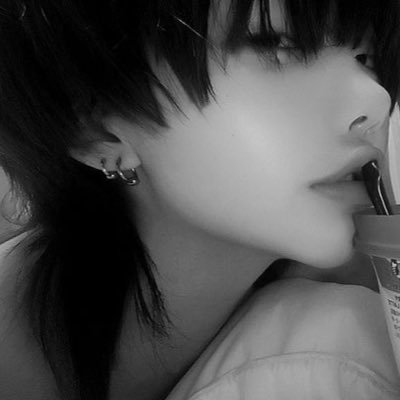 MayIbeHappyyyyy's profile picture. 그러세요