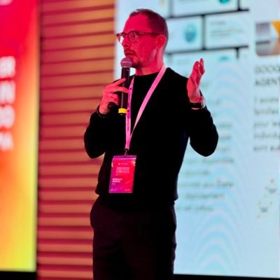 ArnaultChatel's profile picture. Speaker #IA #AI 🤖 | #IAGen #mbadmb⚡️| @impactaifrance @AcselDigital| Responsable Pédagogique @MBADMB