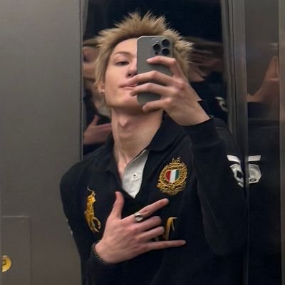 viacortis's profile picture. 