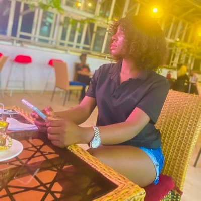 mhizpriceless46's profile picture. I create my own path and the view is lovely❣️❣️ Simplicity with purpose💫✨ Powered by love, tea, and pretty thoughts🌺🌹❣️