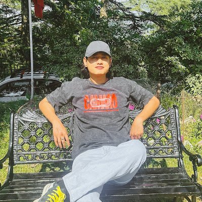 varunsahii's profile picture. Full-Stack Dev • React / Next.js / Node.js / TypeScript • Light mode enthusiast