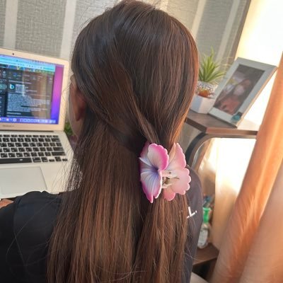 wxyZabcdbee's profile picture. nah, nvm