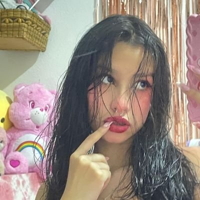 lia_amais's profile picture. model.