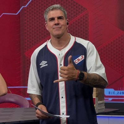 alepatronok's profile picture. Periodista deportivo - Productor en @trimaxuruguay @triconectados @Canal4_UY 📻📺