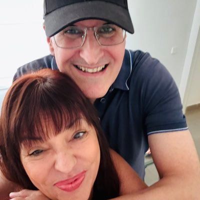 ElizabethFarin3's profile picture. Married  to .@luisveramarcos1. Cuban American , Republican, voted for  Trump 🇺🇸