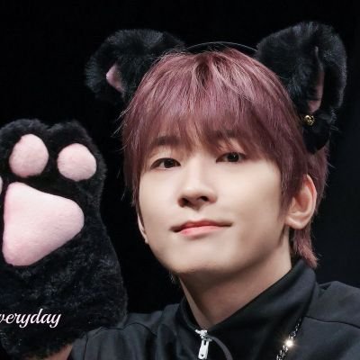 sweetyumi_'s profile picture. — my love for 민원🐈‍⬛🐕🎮 .⁠｡⁠*⁠♡