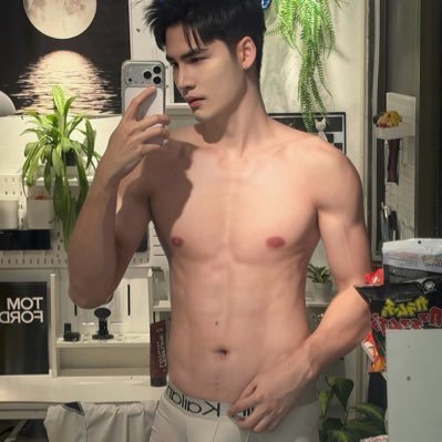 khy8763's profile picture. 