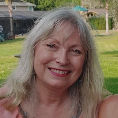 SusieCassensArt's profile picture. Fine Artist/Designer /Florida USA
Creative Problem Solver 🌠
https://t.co/g4Gq9HUKGU
@susiecassensart