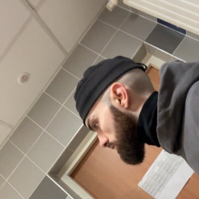 NicoLhommeStock's profile picture. 52🕊