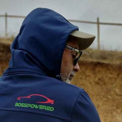 Bosspowered's profile picture. Electrónica y electricidad automotriz, mecánica y asistencia técnica en terreno 💙 
#leydeautismo #daddyblue