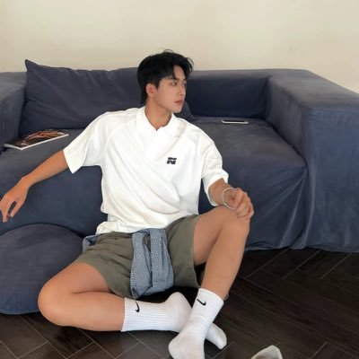 yhk887's profile picture. 👍🪭