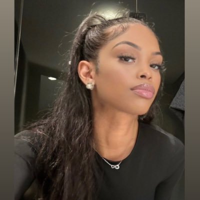 shesodes_'s profile picture. 