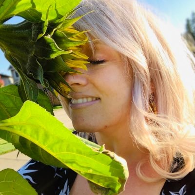 CitizenJaneSays's profile picture. Politically homeless. Eternally vigilant. Outspoken for 24 years. Overcomer of censorship. Despiser of Communism and the Woke mind virus. Member of God’s Army.