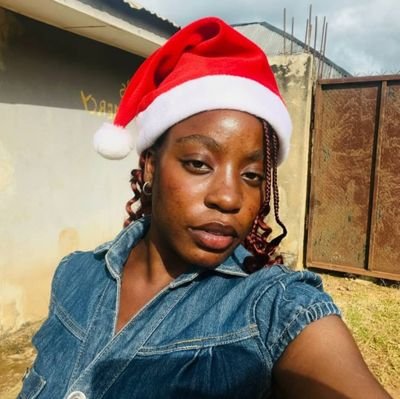 Isinkayeoyinkan's profile picture. book aficionado|| FUOYE BABE||Fashion + beauty enthusiast| Thespian🎭||Rant Queen
Collabs:isinkayeoyinkansola@gmail.com