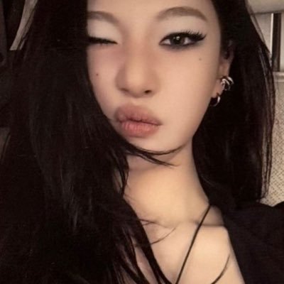 ajewngs's profile picture. ࣪˖ ⋆. ⭐️🍏🛋️🌺💟🐠 ⋆.˚