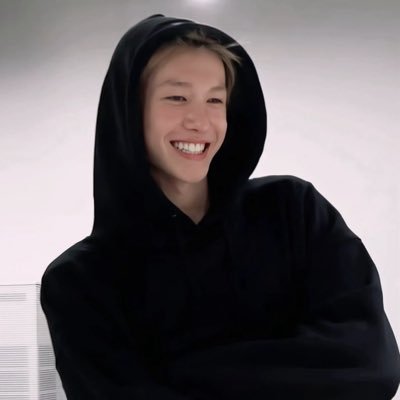 tinhooncore's profile picture. 