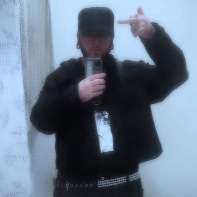 ghostie8k's profile picture. I make music in @thelastspecter8