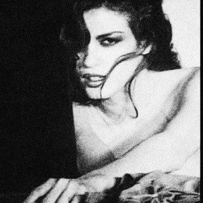 2ill_lii's profile picture. ما لقيت إلا القصيد يلفت انتباهّي