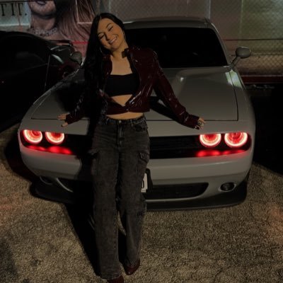 NevaehKatz's profile picture. Kashprincess. nae2smoove no tribute no reply 🩶