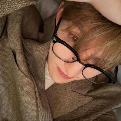 pleng_TJ's profile picture. 💜🩷🩵💐GF @bxmeexyj 5M🤍🐱 #rvsingpleng #SPworkPiN INFP N&Otrovert ✨️ ʏᴀɢᴀᴍɪ ꜰᴀᴍɪʟʏ #บ้านยางามิ #BLACKBLUECLUB 🖤💙