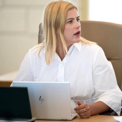 Michelle_0Neal's profile picture. 💼Certified Forex Por | 25-50% Daily ROI | 📊AI Trading | No Experience Needed | 💰You Invest. We automate. You Profit. 📥 | DM To Start Earning Today💸