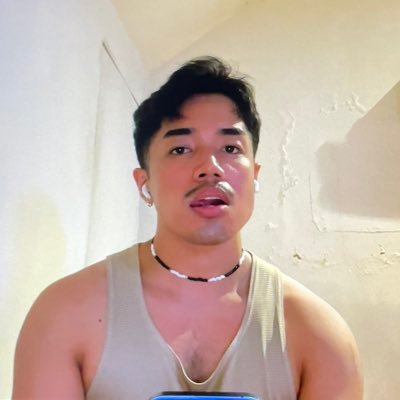 bratpapi_'s profile picture. available for take out 🥡🥢