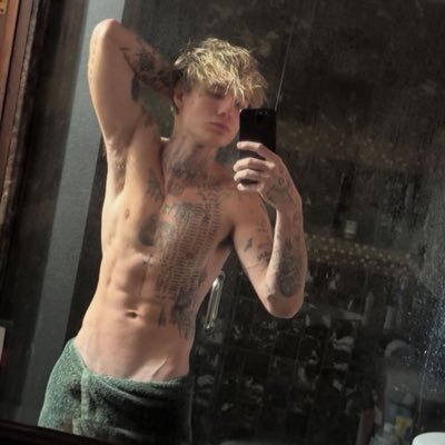 m1jhf1's profile picture. 🤍