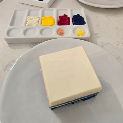 caramelploy's profile picture. 