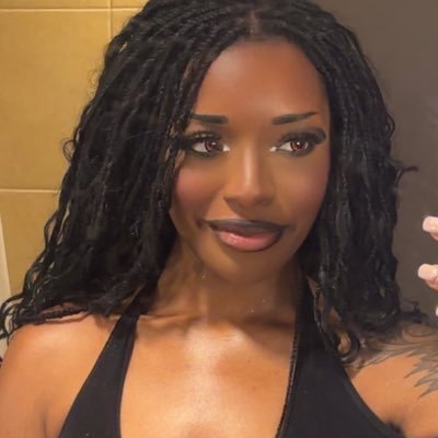 NyxiOkay's profile picture. it's nyxi, okay? live deliciously.