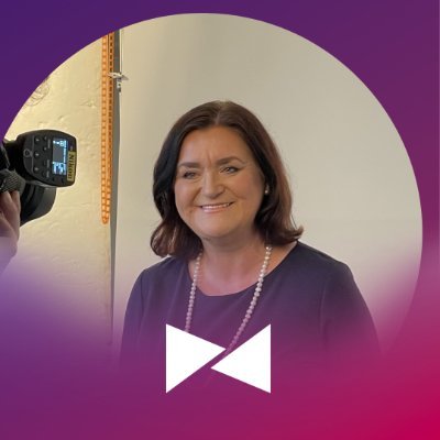 H_Langsadlova's profile picture. •Poslankyně PSP ČR• “Každý z nás je spoluzodpovědný za svět, ve kterém žije.”