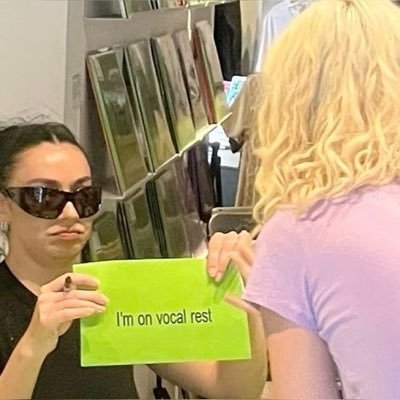 Deadalivegrl3's profile picture. Im just vomiting thoughts 💭ps: i speak however i want and ITS NOT A PHASE