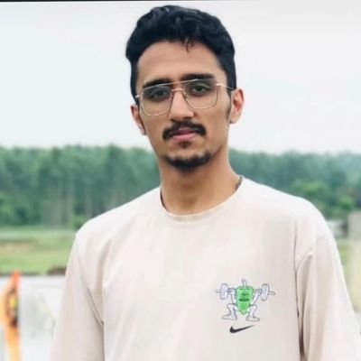 tsaini_011's profile picture. 