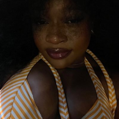 SophieUnude's profile picture. swagger💋 bad 2 d 🦴 #JusticeForOchanya