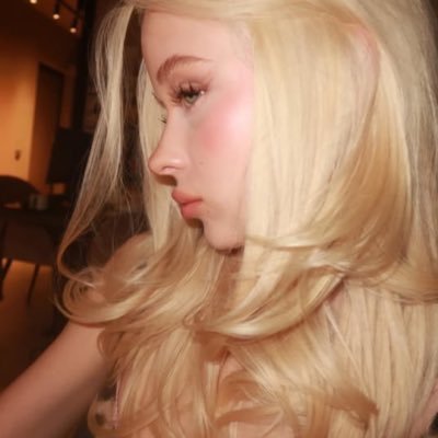 diversided1's profile picture. hold on tight