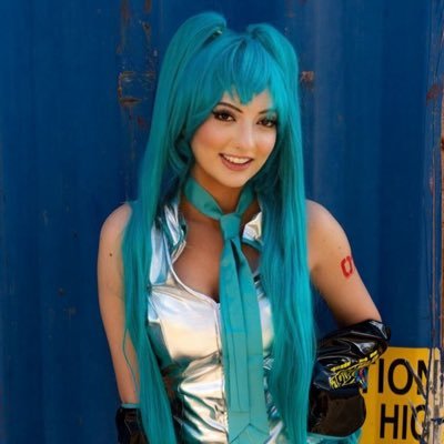 cctvmybutt's profile picture. 𖤓⋆ degen safe space ✌🏻