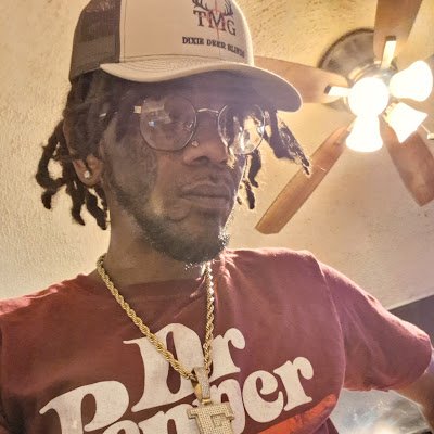 somesimple36's profile picture. 