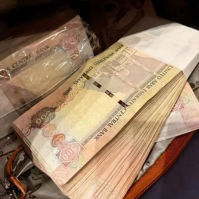 Paris_Wh_Hilton's profile picture. 