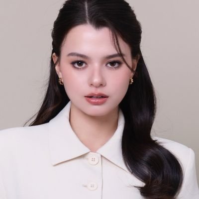 srchaester's profile picture. Just because you don't see it, doesn't mean it doesn't exist 🌷🪽