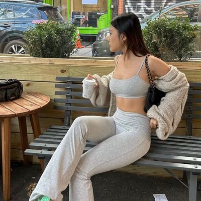 neverserene's profile picture. 