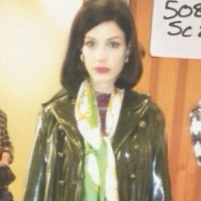 alicentshauna's profile picture. collapse my veins wearing beautiful shoes