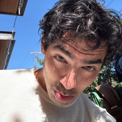 jonassicworld's profile picture. ɪꜰ ʟᴏꜱᴛ ᴘʟᴇᴀꜱᴇ ʀᴇᴛᴜʀɴ ᴛᴏ @got7official  ᴀɴᴅ @jonasbrothers.

1/7 GOT7 💚