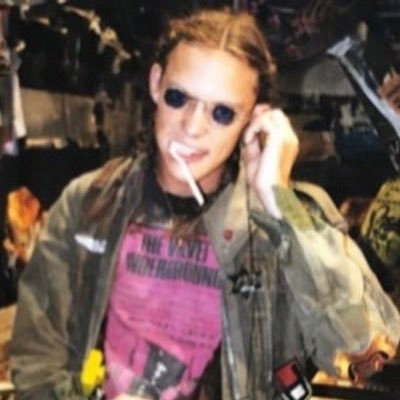 aestheteocrat's profile picture. noided #leonardcohenswag