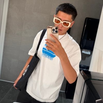 jayboogs_3's profile picture. Artist • Jeweler • Pokemon Trainer