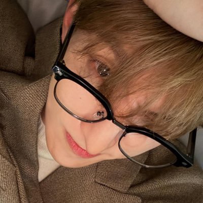 dkzitos's profile picture. #도겸 : 1997