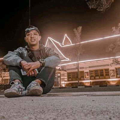 DailyBudak's profile picture. Trust the process, embrace the journey.