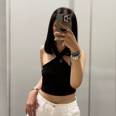 iicei__'s profile picture. Don’t try to approach