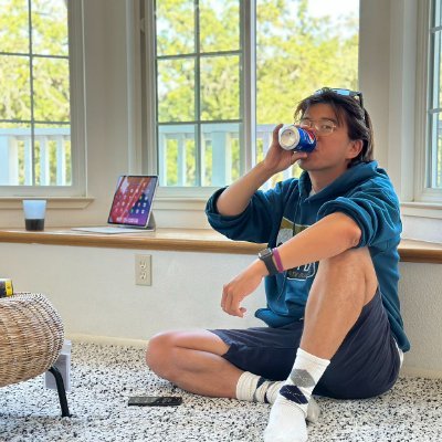 steve_yeow's profile picture. Craft @OriginX_AI｜@ycombinator alum @forbes U30｜Vibe coding: https://t.co/AEXaNi5MvO / https://t.co/dnyfDtc9SM / https://t.co/3YfWkE9GMh AI for creatives, payments

Build a category, not a product